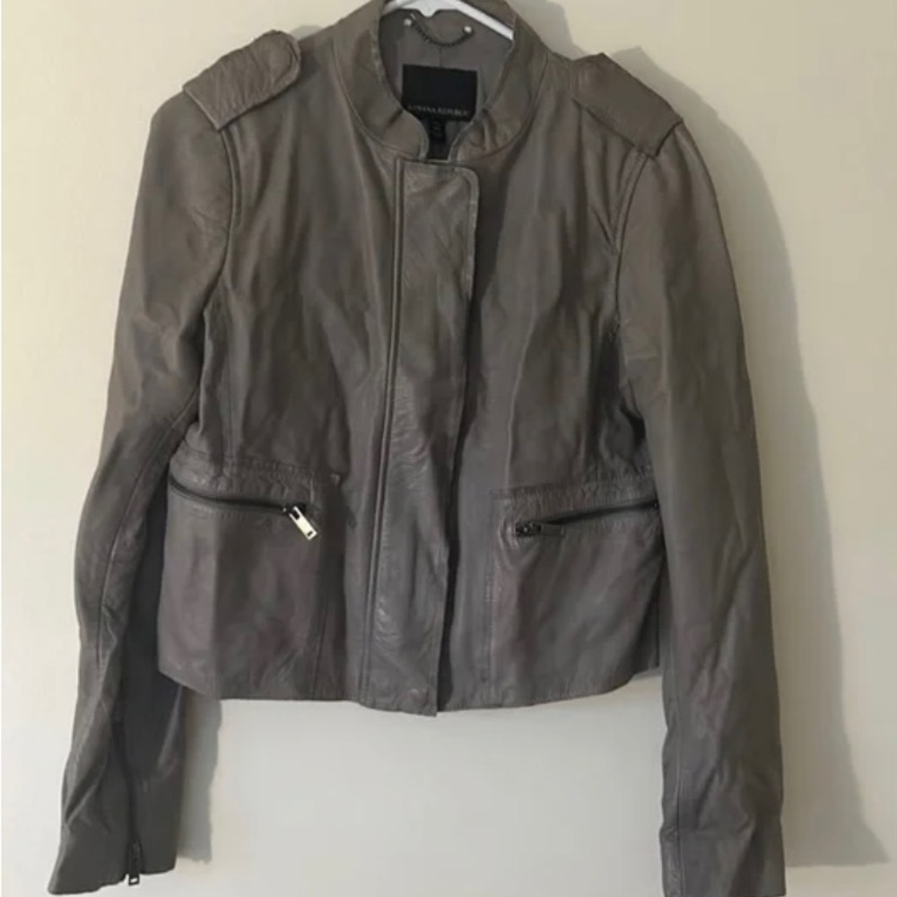 Women’s Banana Republic Grayish Green Lamb Leather Jacket
Sz M